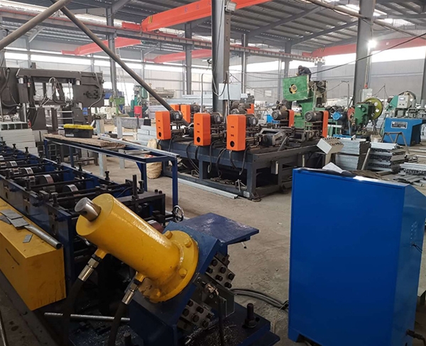 恒創(chuàng)生產(chǎn)車間